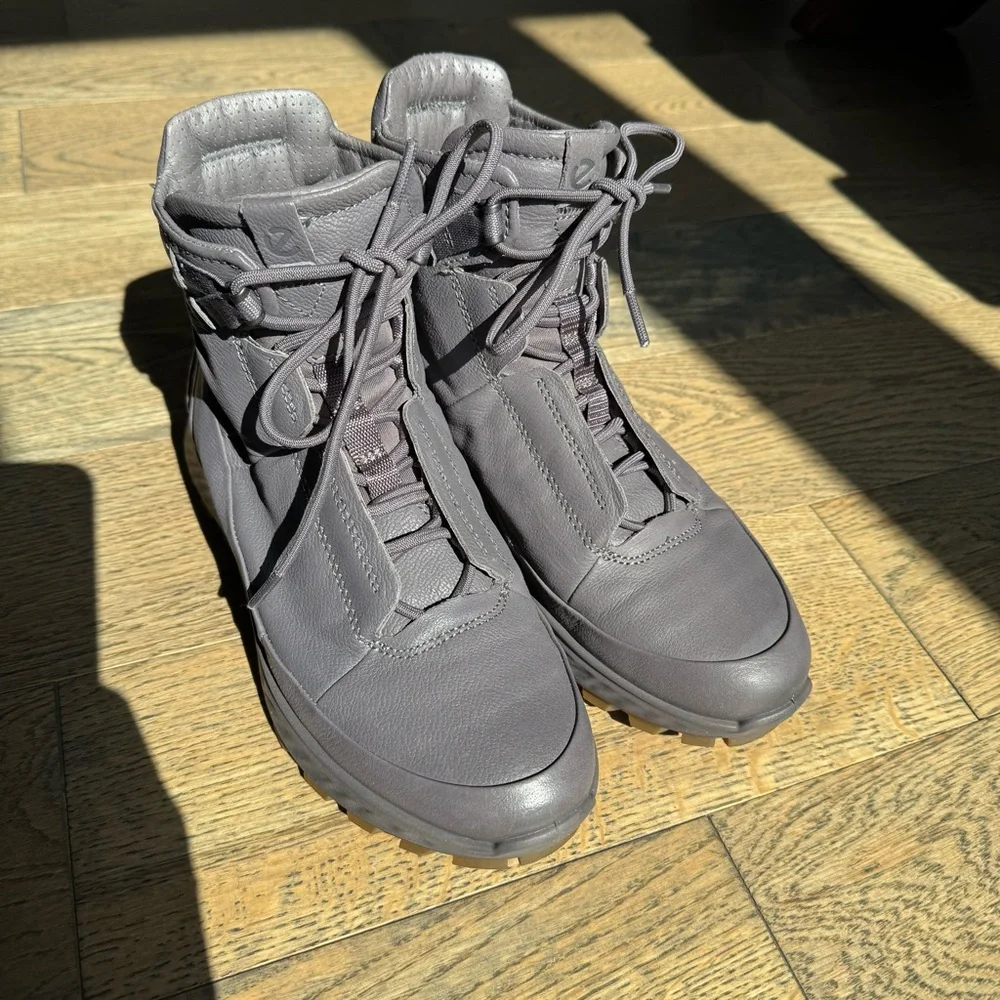 NWOT ECCO EXOSTRIKE Women’s Low Boot - Picture 14 of 14